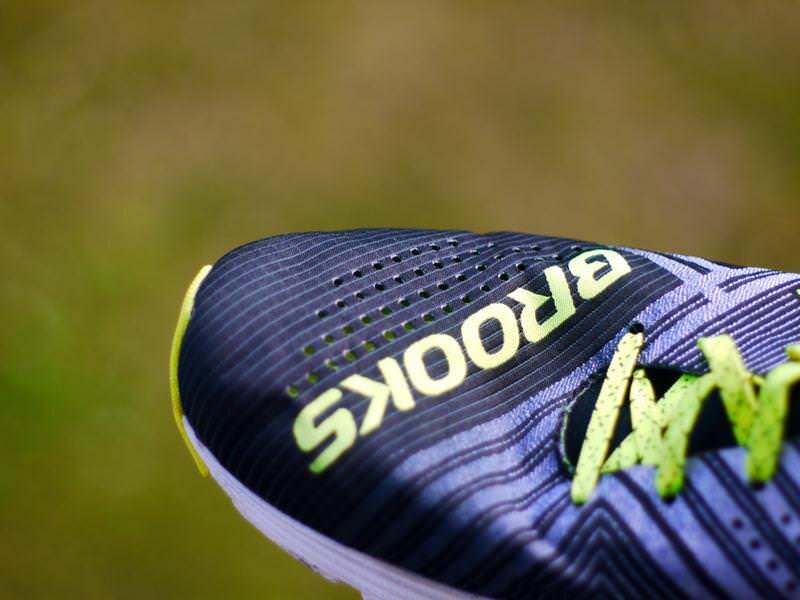 Brooks Hyperion Obermaterial Brooks Hyperion Vorderseite (Zeh)