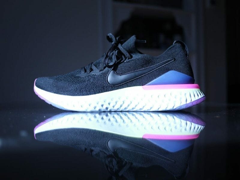 Nike Epic React Flyknit 2 Lateral Side scaled Nike Epic React Flyknit 2 Seitenansicht
